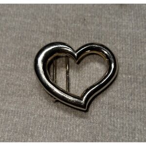 Silver Toned Heart Belt Buckle‎ 1.75" x 1.5" Womens Fits 1.25" Belt Width